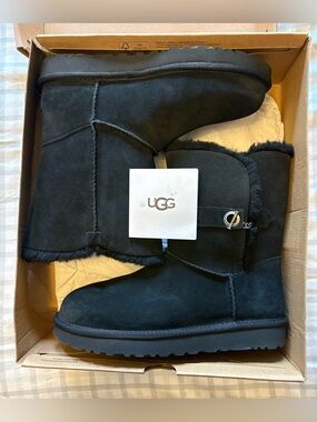 ✨✨UGG Boots Black Size 9